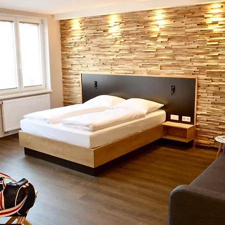 Five Hotel