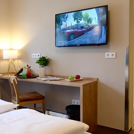 Five Hotel 3*