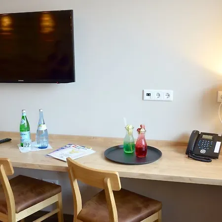 Hotel Five