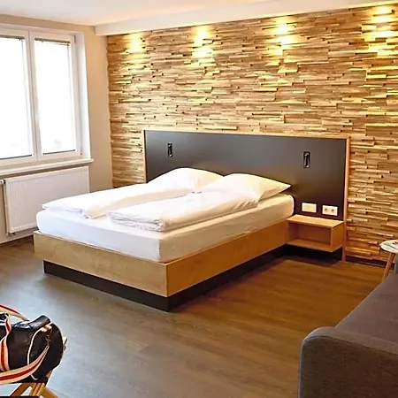 Hotel Five