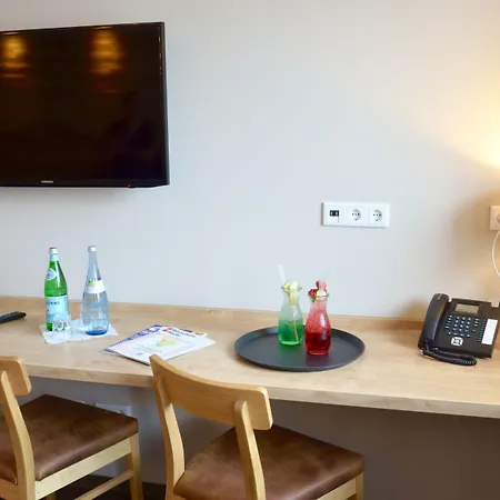 Five 3* Neurenberg